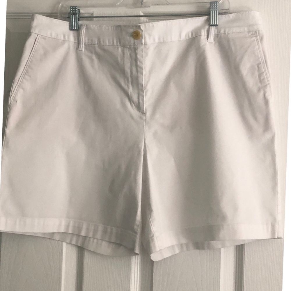 Talbots Women’s White 7” Shorts.